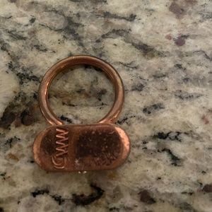 Weight Watchers 10lb Key Ring will also include free 4 month charm- new